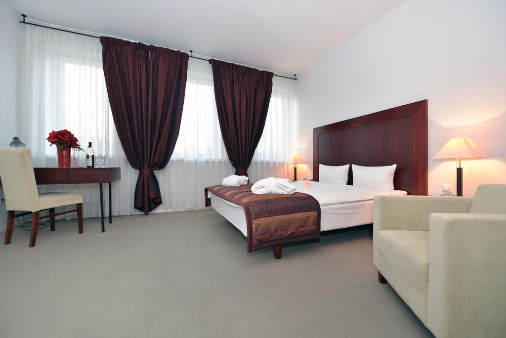 Rooms, accommodation, apartments. Navalis. Hotel. Klaipeda, center